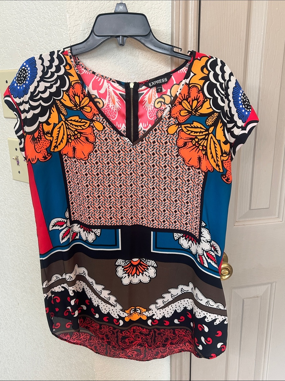 Express Women's Multicolor Floral Patchwork V-Neck Blouse